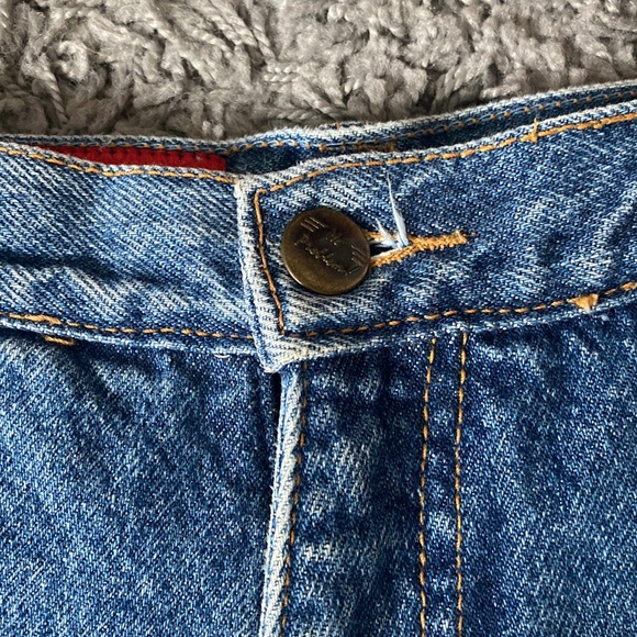 Vintage High Rise Jean Shorts| Cut Off shorts - Picture 8 of 9